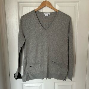 Light knit V-neck sweater